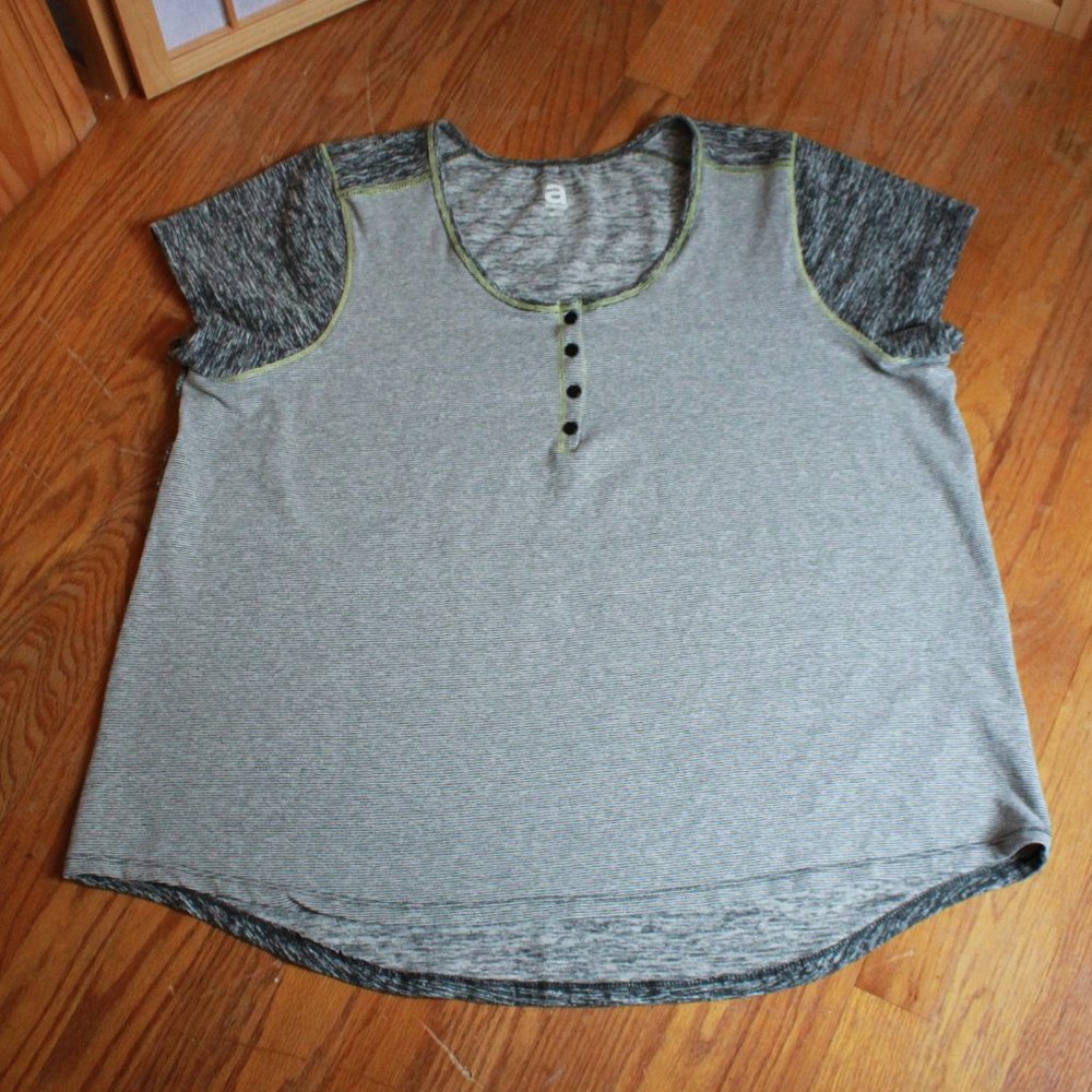 Avenue Casual Tee